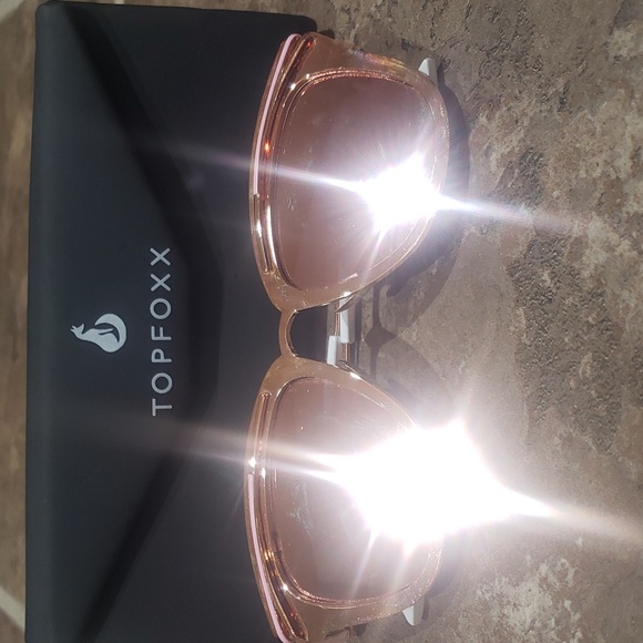 TOPFOX CANDY PINK ROUND OVERSIZED SUNGLASSES - Picture 10 of 13